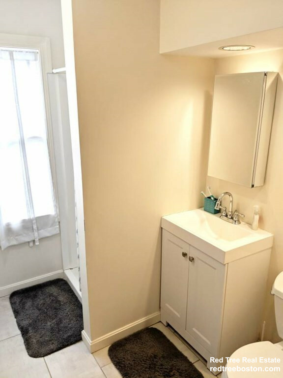 5 bed, 2 bath apartment for rent at 7 Justin Rd Unit 2, Brighton — photo 15 of 15