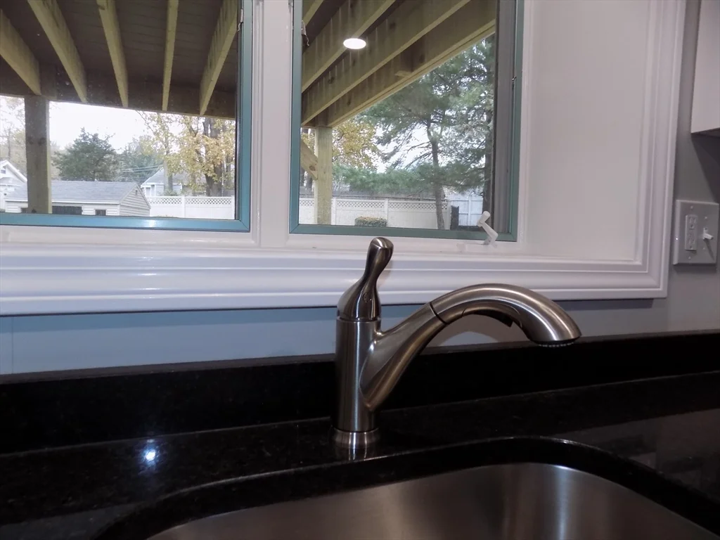 1 bed, 1 bath apartment for rent at 7 Kennedy Dr Unit B, Saugus — photo 3 of 13