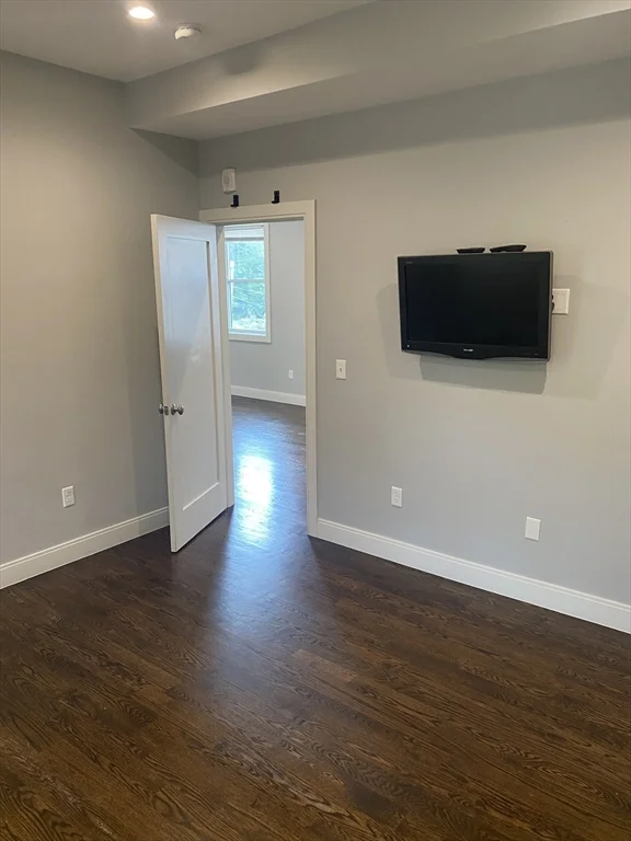 3 bed, 2 bath apartment for rent at 7 Langford Park Unit 2, Roxbury — photo 17 of 22