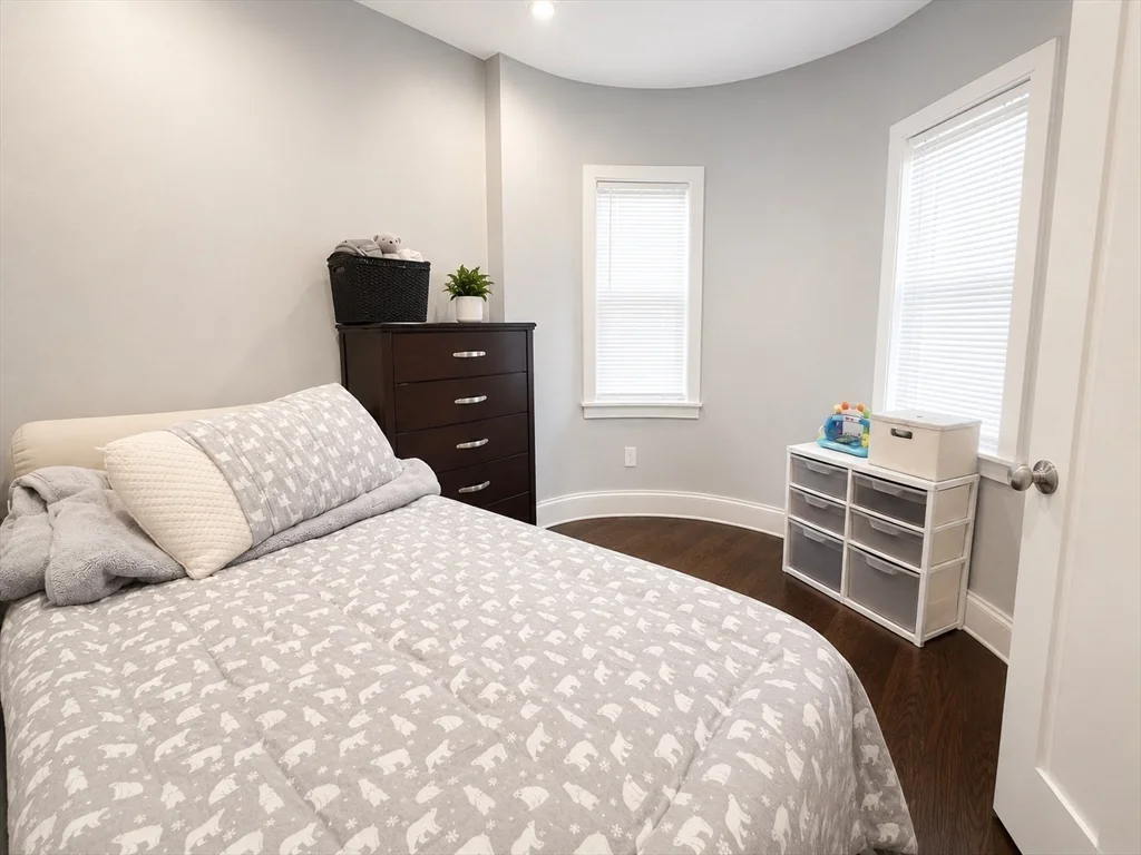 3 bed, 2 bath apartment for rent at 7 Langford Park Unit 2, Roxbury — photo 8 of 22