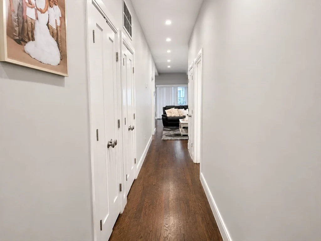 3 bed, 2 bath apartment for rent at 7 Langford Park Unit 2, Roxbury — photo 3 of 22