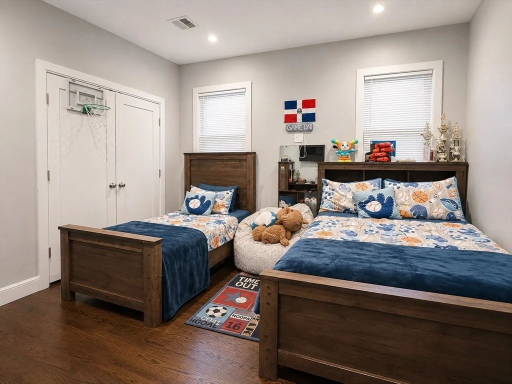 3 bed, 2 bath apartment for rent at 7 Langford Park Unit 2, Roxbury — photo 7 of 22