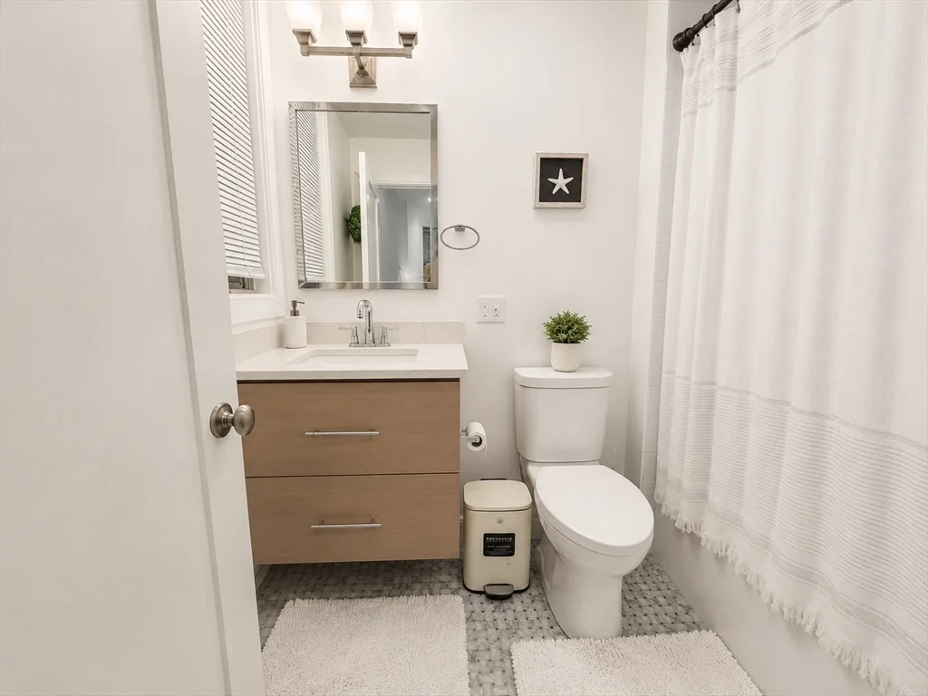 3 bed, 2 bath apartment for rent at 7 Langford Park Unit 2, Roxbury — photo 11 of 22