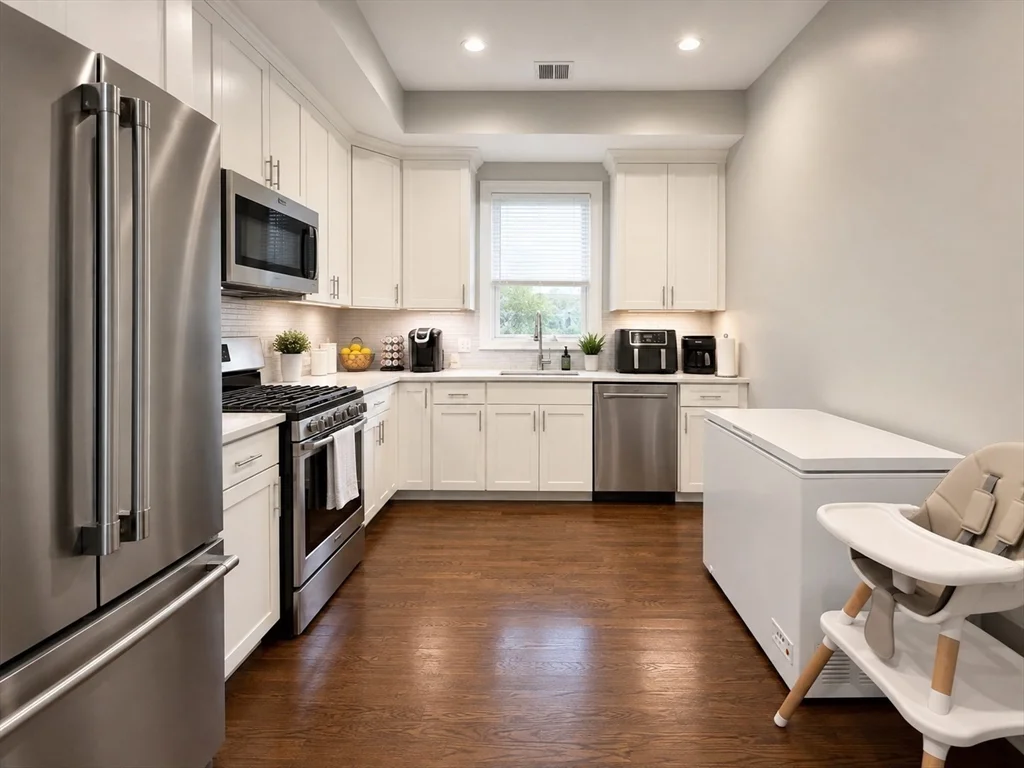 3 bed, 2 bath apartment for rent at 7 Langford Park Unit 2, Roxbury