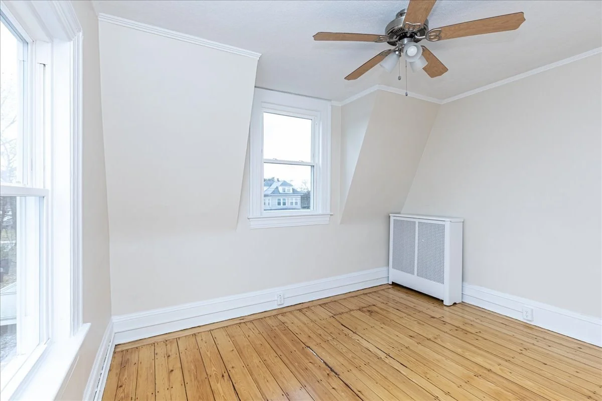 3 bed, 1 bath apartment for rent at 7 Lapham St Unit 7, Glenwood — photo 29 of 35
