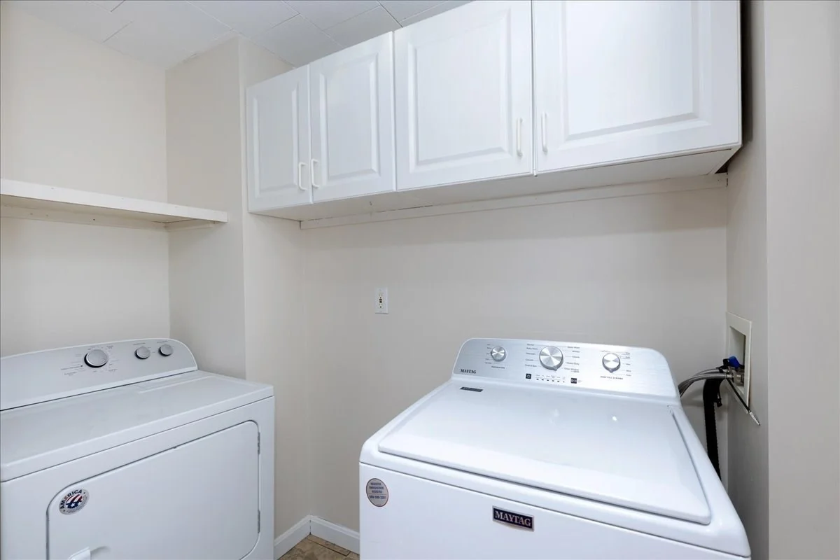 3 bed, 1 bath apartment for rent at 7 Lapham St Unit 7, Glenwood — photo 20 of 35
