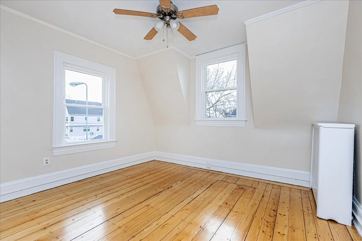 3 bed, 1 bath apartment for rent at 7 Lapham St Unit 7, Glenwood — photo 28 of 35