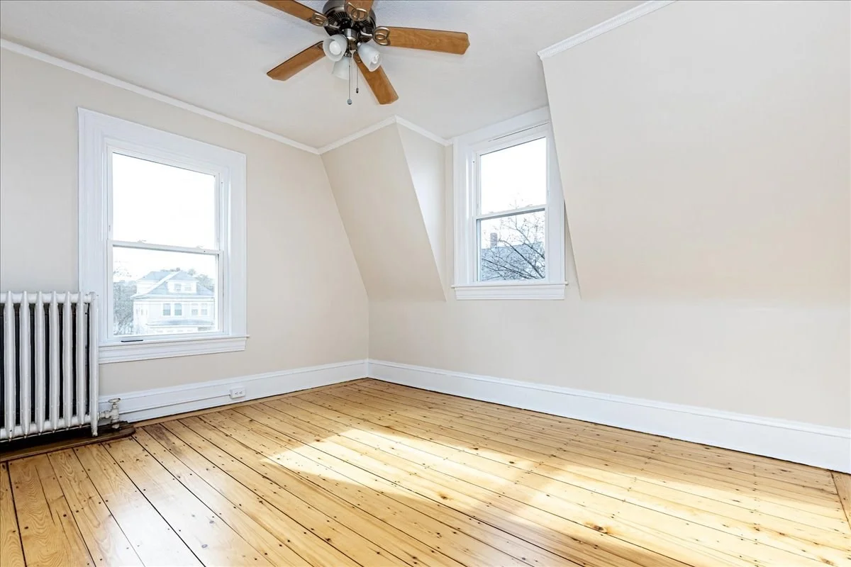 3 bed, 1 bath apartment for rent at 7 Lapham St Unit 7, Glenwood — photo 22 of 35