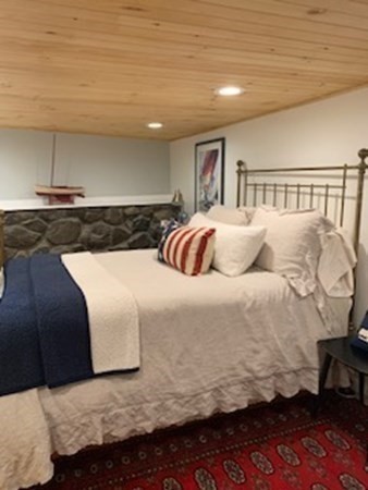 1 bed, 1 bath apartment for rent at 7 Lee St Unit 1, Marblehead — photo 7 of 10