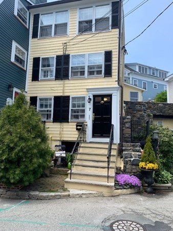 1 bed, 1 bath apartment for rent at 7 Lee St Unit 1, Marblehead — photo 1 of 10