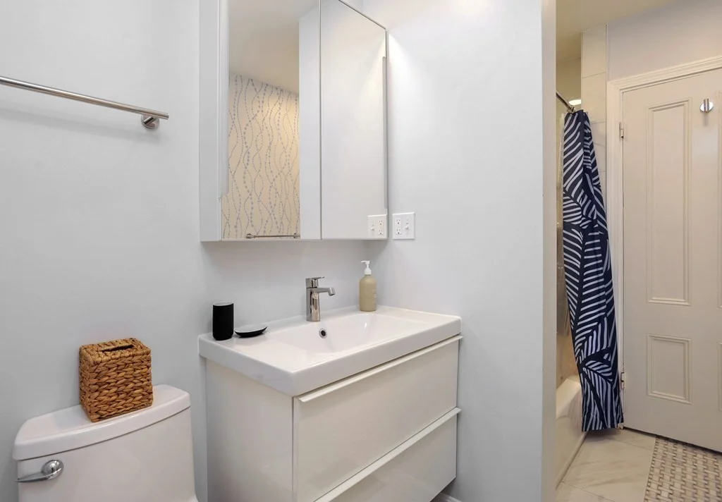 3 bed, 1 bath apartment for rent at 7 Lester Pl Unit 0, Jamaica Plain — photo 16 of 33