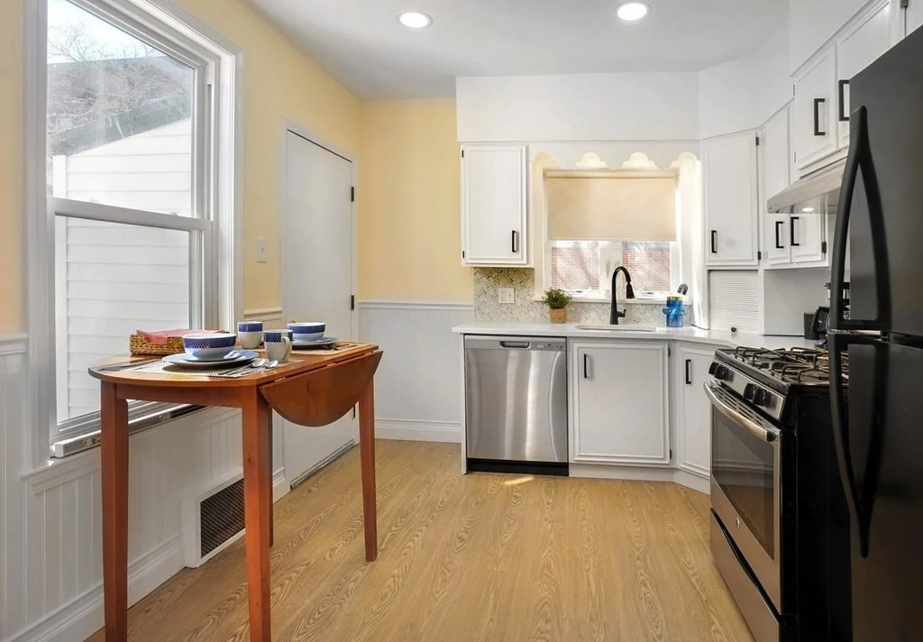 3 bed, 1 bath apartment for rent at 7 Lester Pl Unit 0, Jamaica Plain — photo 9 of 33