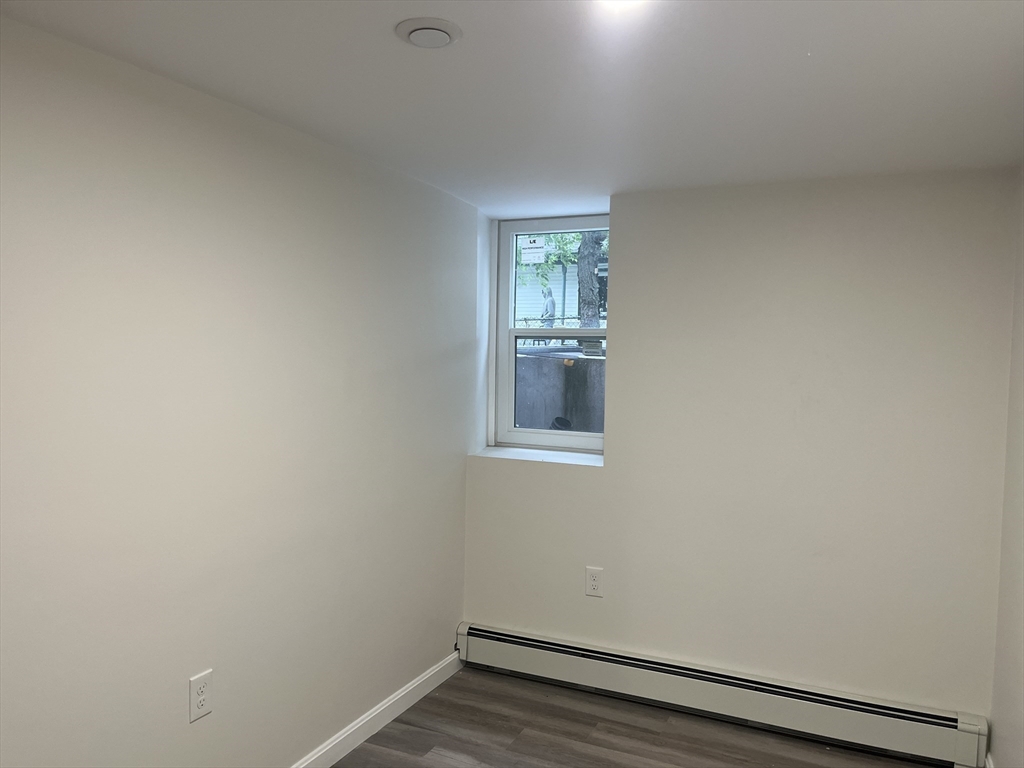 3 bed, 1 bath apartment for rent at 7 Lexington Ave Unit B, Hyde Park — photo 13 of 19