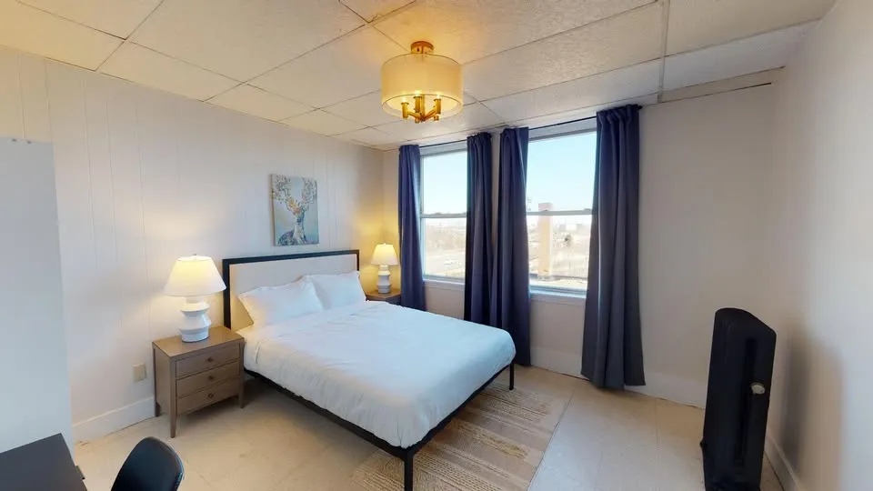 4 bed, 1 bath apartment for rent at 7 Linden St Unit 4, Allston