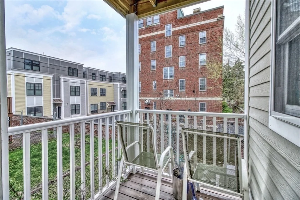 5 bed, 2 bath apartment for rent at 7 Loring St Unit 1, South Boston — photo 14 of 16
