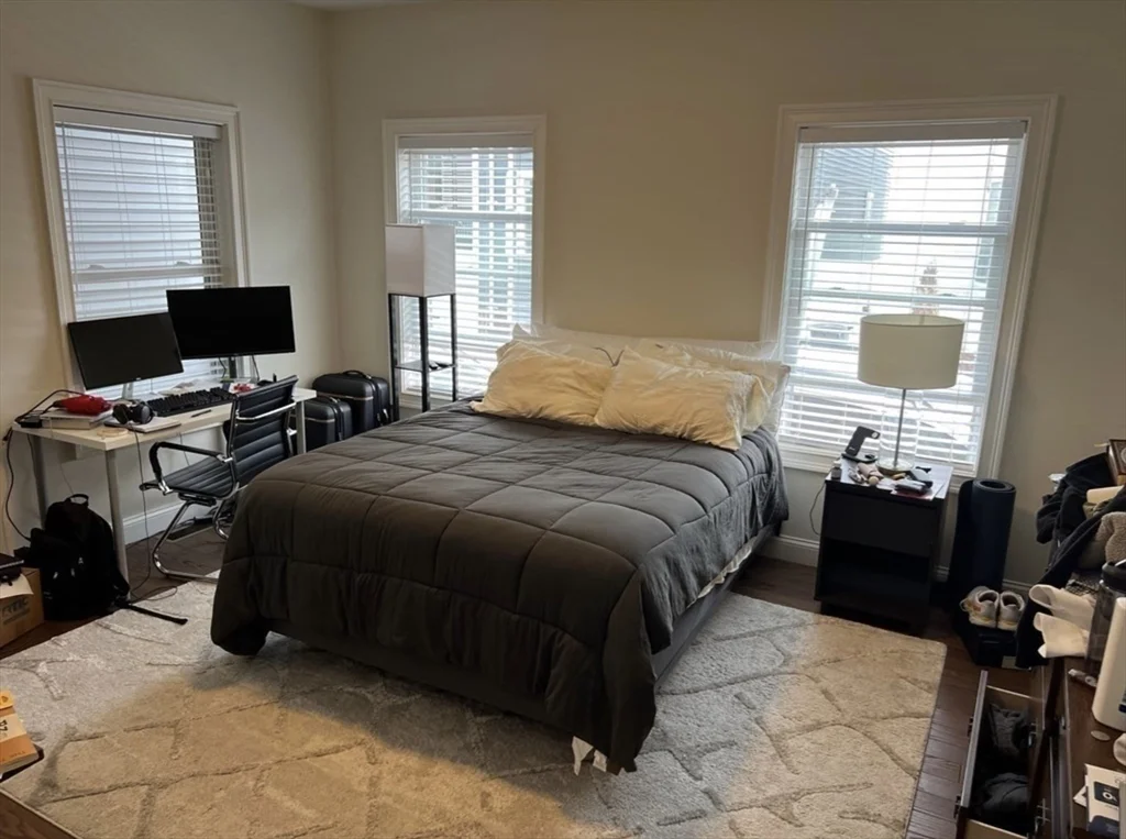 5 bed, 2 bath apartment for rent at 7 Loring St Unit 1, South Boston — photo 6 of 16