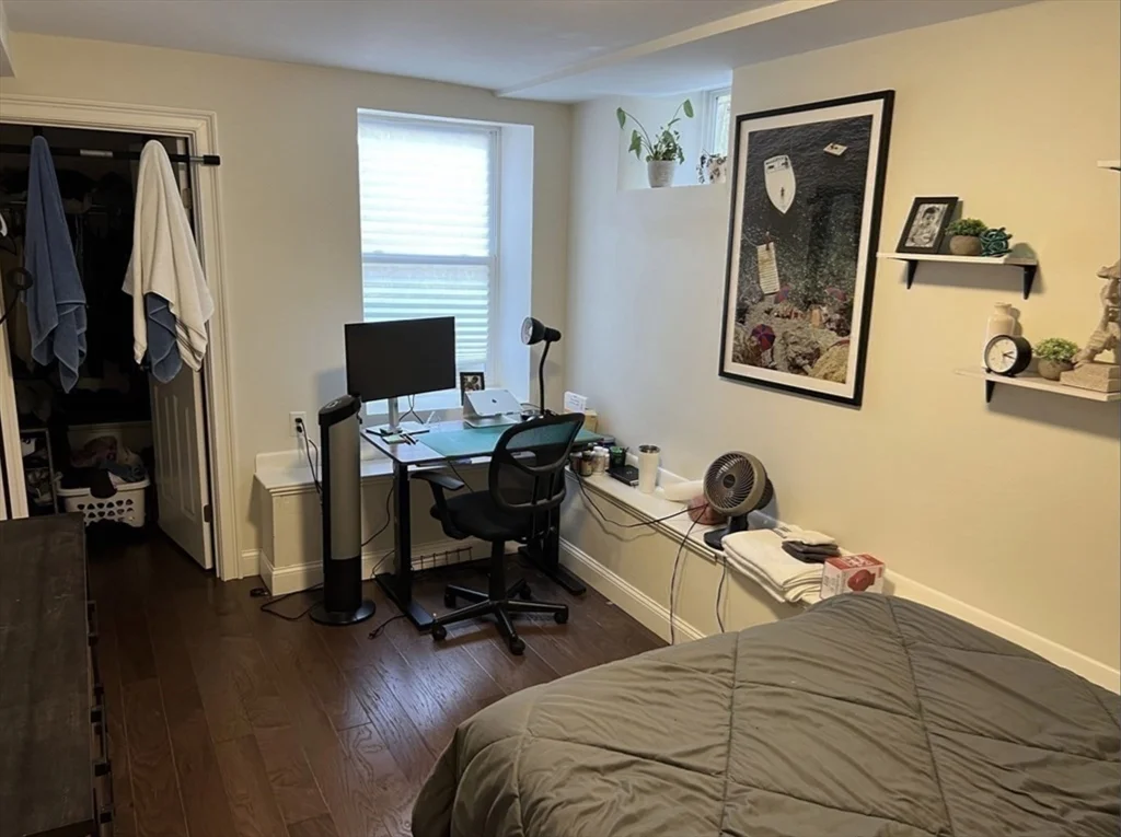 5 bed, 2 bath apartment for rent at 7 Loring St Unit 1, South Boston — photo 11 of 16