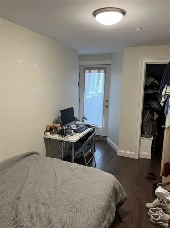 5 bed, 2 bath apartment for rent at 7 Loring St Unit 1, South Boston — photo 13 of 16