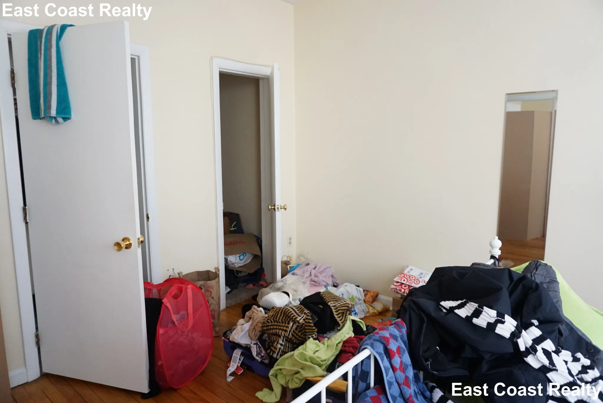3 bed, 1 bath apartment for rent at 7 Lorraine Ter Unit 1, Brighton — photo 3 of 19