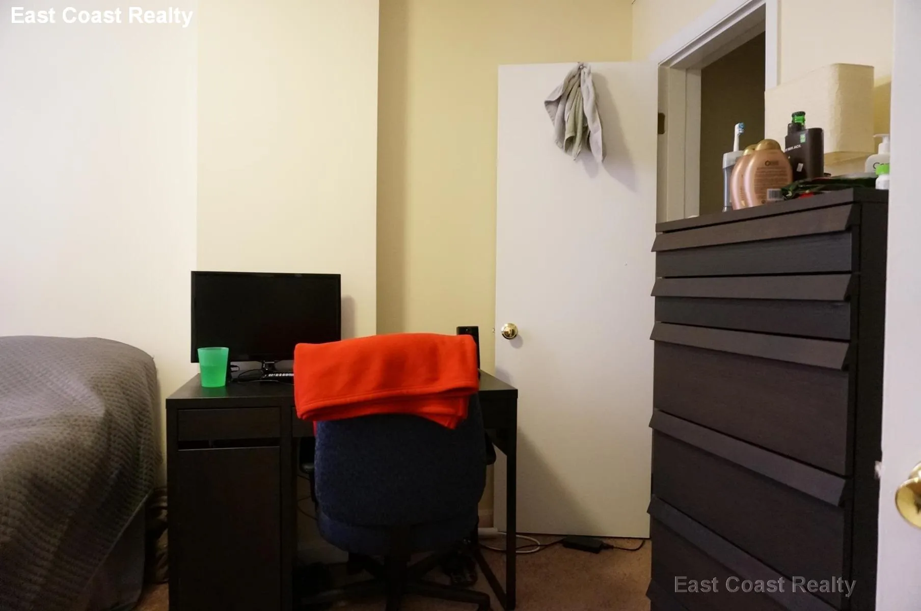 3 bed, 1 bath apartment for rent at 7 Lorraine Ter Unit 1, Brighton — photo 13 of 19