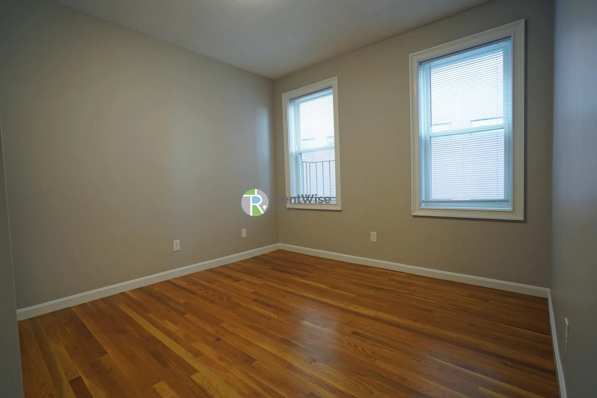 3 bed, 1 bath apartment for rent at 7 Lorraine Ter Unit 2, Brighton — photo 12 of 22