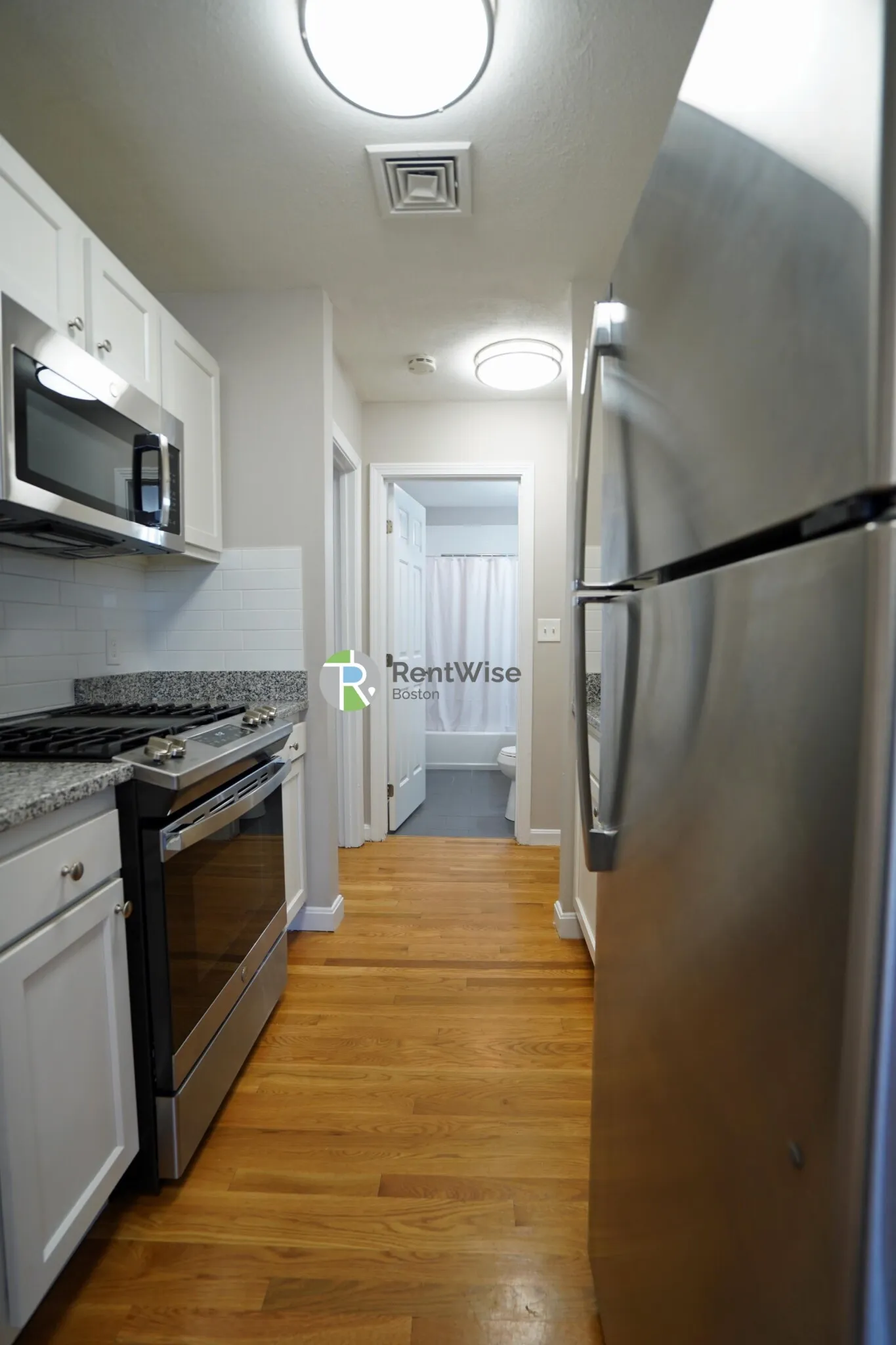 3 bed, 1 bath apartment for rent at 7 Lorraine Ter Unit 2, Brighton — photo 7 of 22