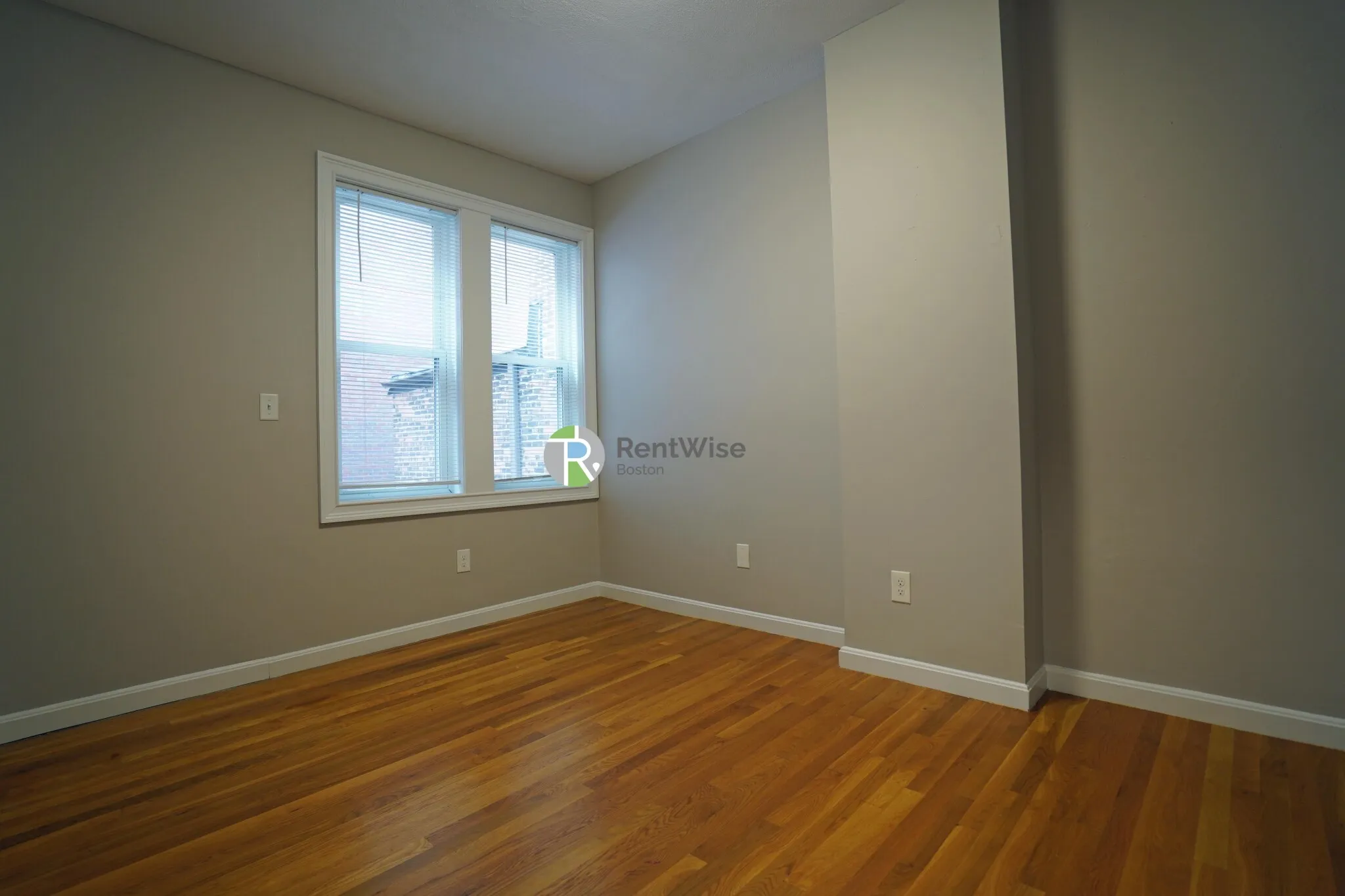 3 bed, 1 bath apartment for rent at 7 Lorraine Ter Unit 2, Brighton — photo 17 of 22