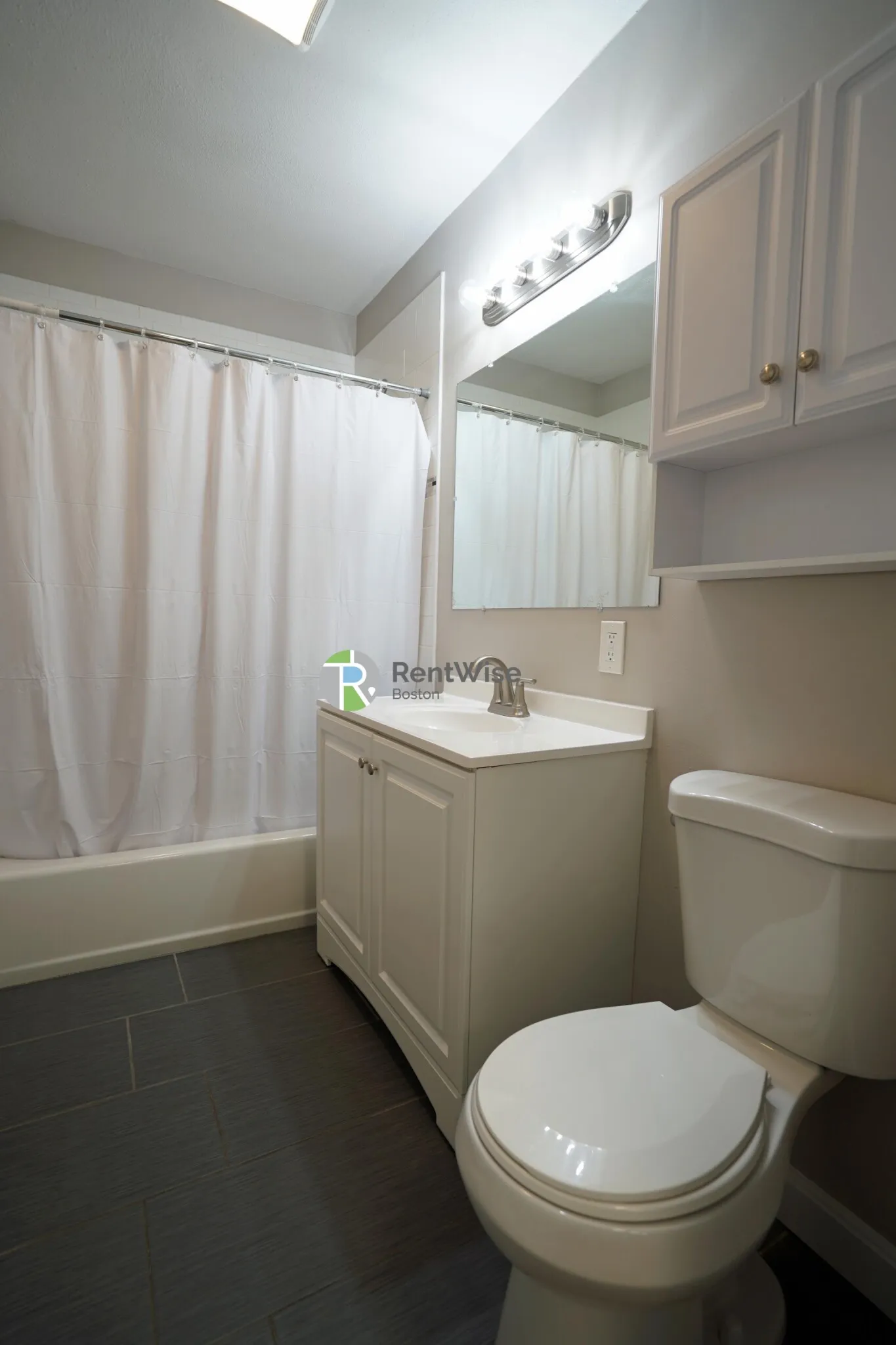 3 bed, 1 bath apartment for rent at 7 Lorraine Ter Unit 2, Brighton — photo 15 of 22