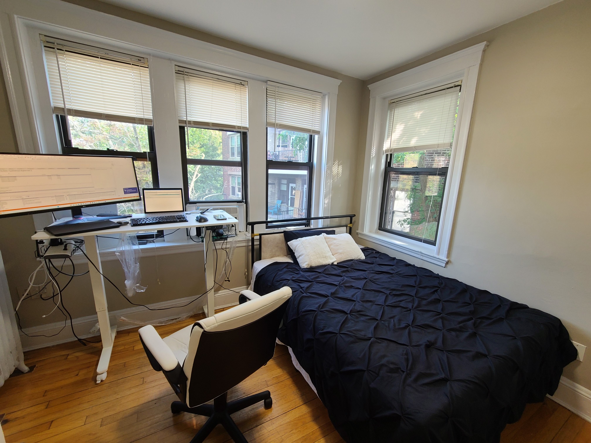 3 bed, 1 bath apartment for rent at 7 Lothian Rd Unit 11, Brighton — photo 5 of 9