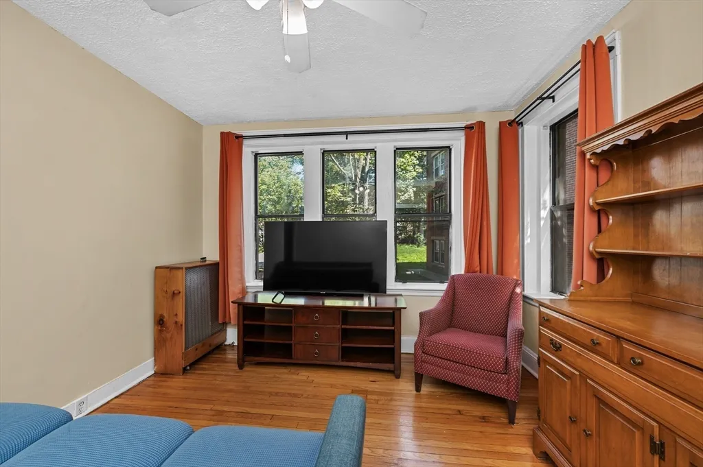 2 bed, 1 bath apartment for rent at 7 Lothian Rd Unit 3, Brighton