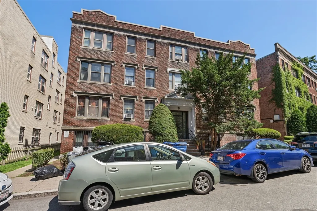 2 bed, 1 bath apartment for rent at 7 Lothian Rd Unit 3, Brighton — photo 14 of 14