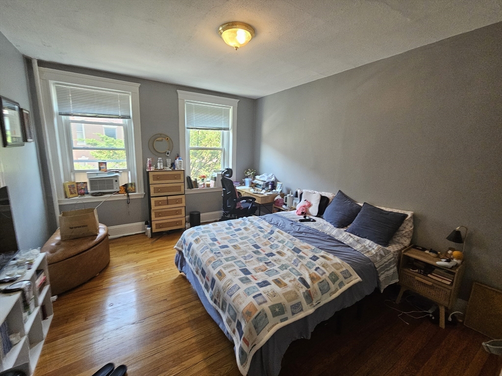 3 bed, 1 bath apartment for rent at 7 Lothian Rd Unit 8, Brighton