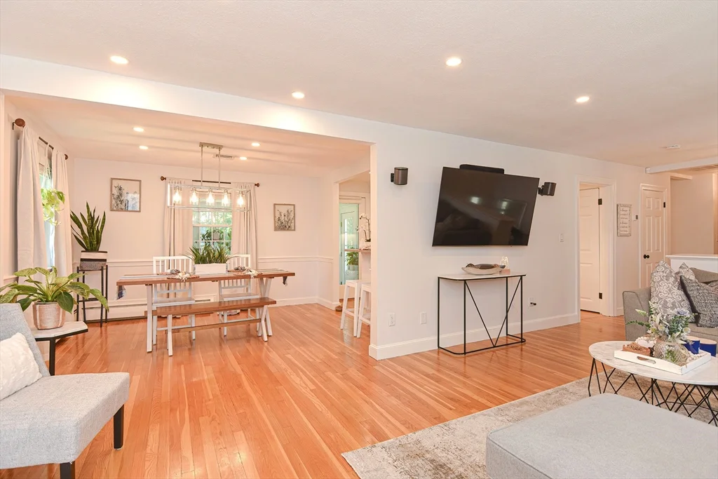 3 bed, 3 bath apartment for rent at 7 Lynch Ave, Dedham — photo 5 of 18