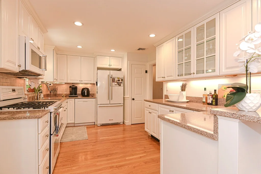 3 bed, 3 bath apartment for rent at 7 Lynch Ave, Dedham — photo 12 of 18