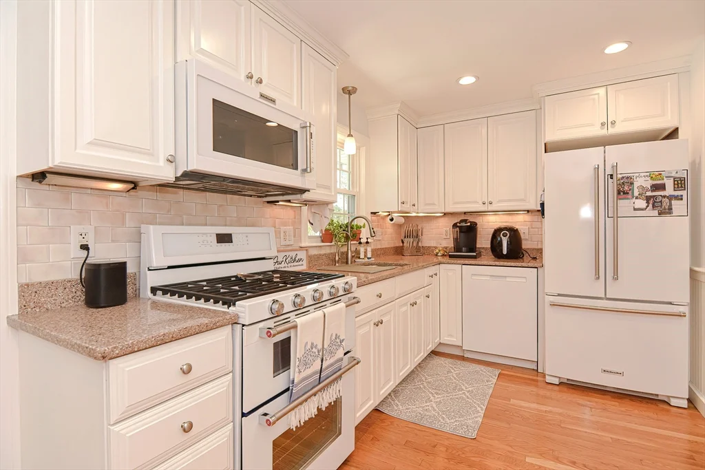 3 bed, 3 bath apartment for rent at 7 Lynch Ave, Dedham — photo 13 of 18