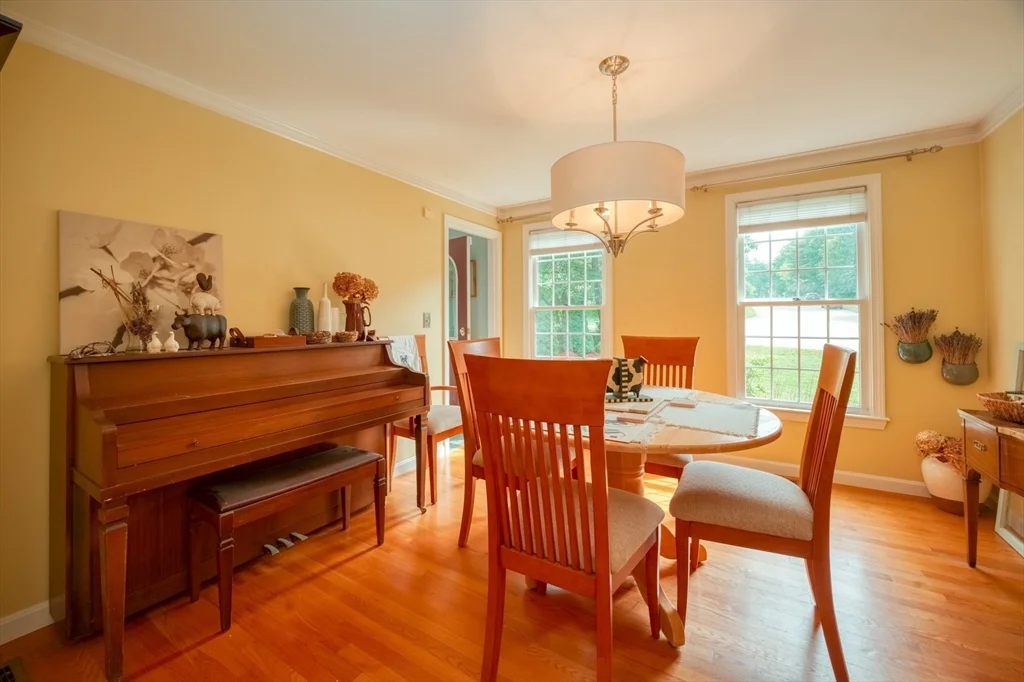 4 bed, 2 bath apartment for rent at 7 Magnolia Dr, Ayer — photo 16 of 42