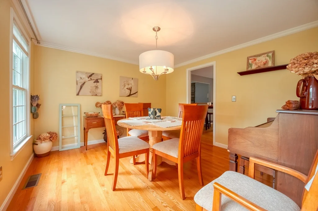 4 bed, 2 bath apartment for rent at 7 Magnolia Dr, Ayer — photo 15 of 42