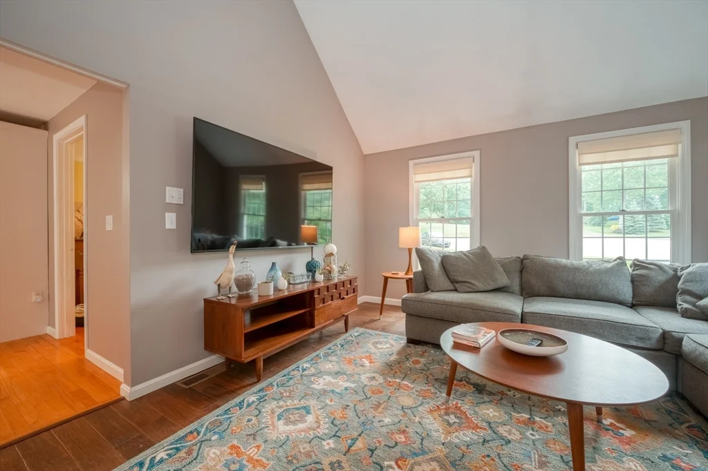 4 bed, 2 bath apartment for rent at 7 Magnolia Dr, Ayer — photo 14 of 42