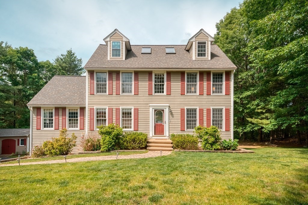 4 bed, 2 bath apartment for rent at 7 Magnolia Dr, Ayer — photo 1 of 42