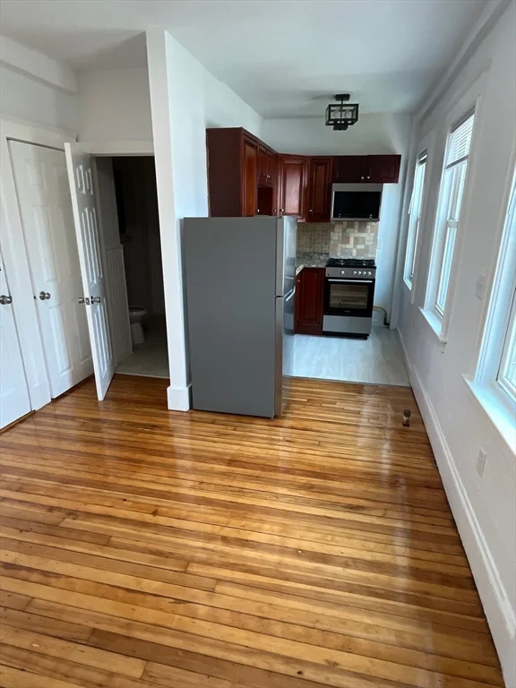 Studio bed, 1 bath apartment for rent at 7 Main St Unit 10, Foxboro — photo 6 of 7