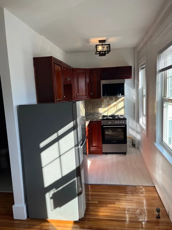 Studio bed, 1 bath apartment for rent at 7 Main St Unit 10, Foxboro — photo 7 of 7