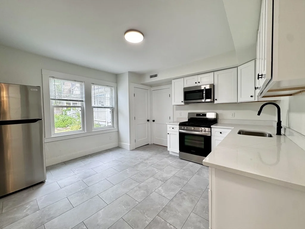 1 bed, 1 bath apartment for rent at 7 Main St Unit 5, Foxboro — photo 6 of 26