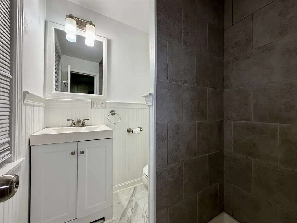 Studio bed, 1 bath apartment for rent at 7 Main St Unit 9, Foxboro — photo 8 of 19