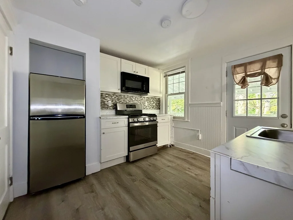 Studio bed, 1 bath apartment for rent at 7 Main St Unit 9, Foxboro — photo 5 of 19