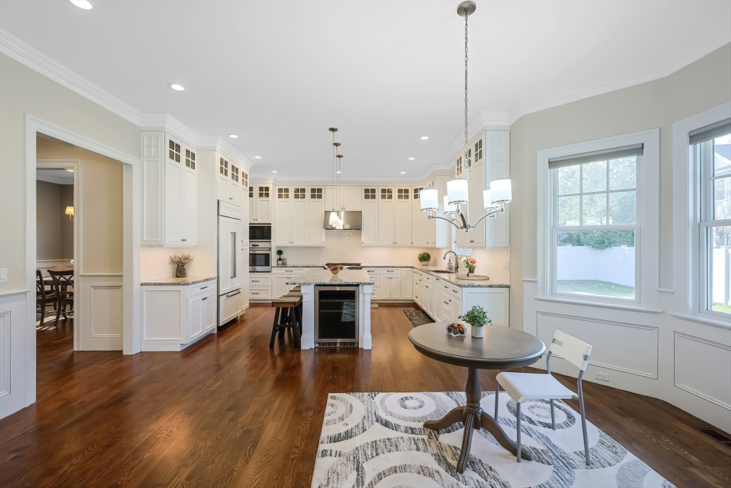 5 bed, 4+ bath apartment for rent at 7 Marshall Rd, Wellesley — photo 8 of 42