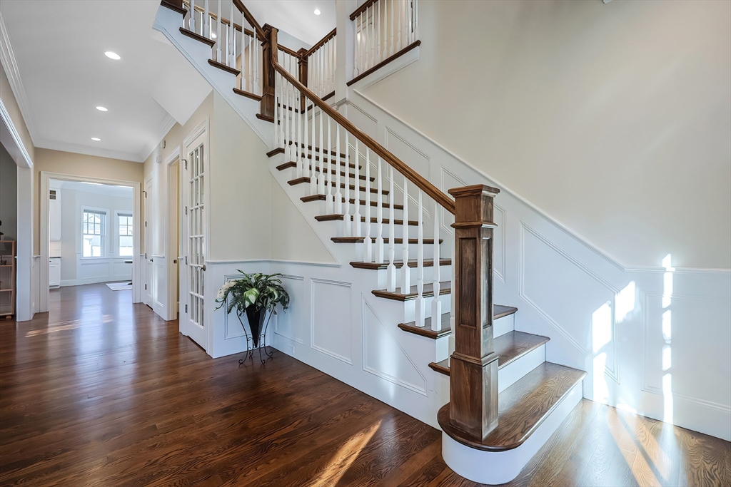5 bed, 4+ bath apartment for rent at 7 Marshall Rd, Wellesley — photo 3 of 42