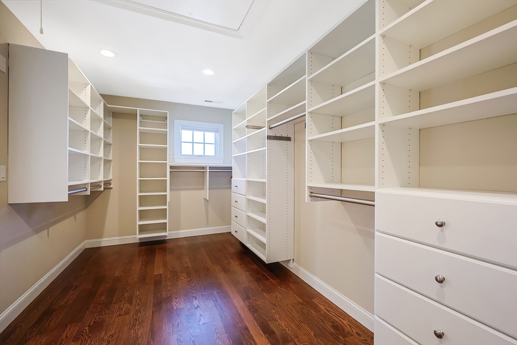 5 bed, 4+ bath apartment for rent at 7 Marshall Rd, Wellesley — photo 28 of 42