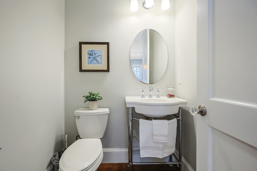 5 bed, 4+ bath apartment for rent at 7 Marshall Rd, Wellesley — photo 17 of 42