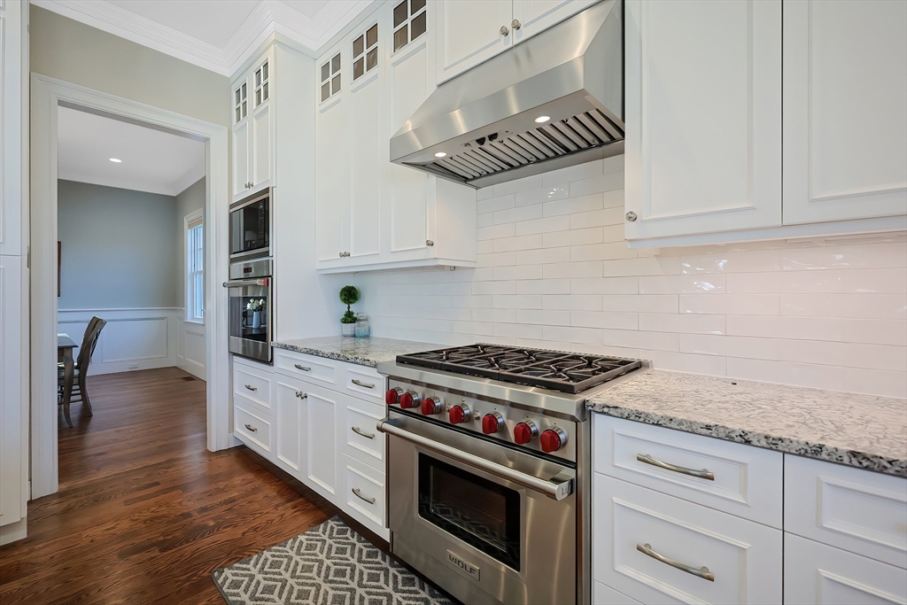 5 bed, 4+ bath apartment for rent at 7 Marshall Rd, Wellesley — photo 12 of 42