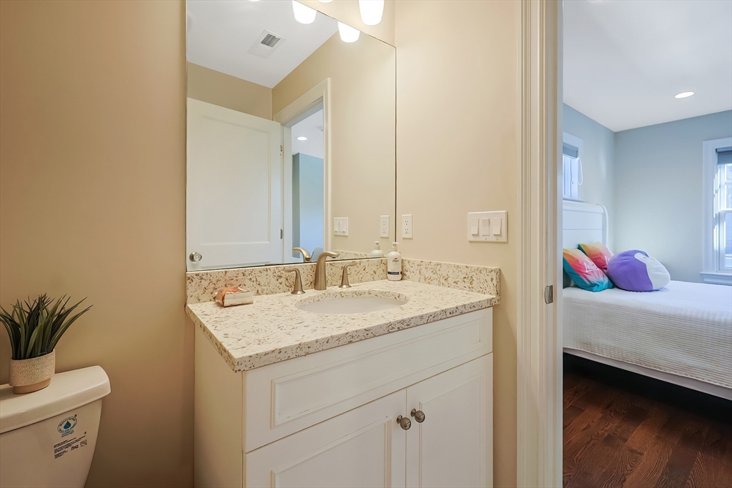 5 bed, 4+ bath apartment for rent at 7 Marshall Rd, Wellesley — photo 35 of 42